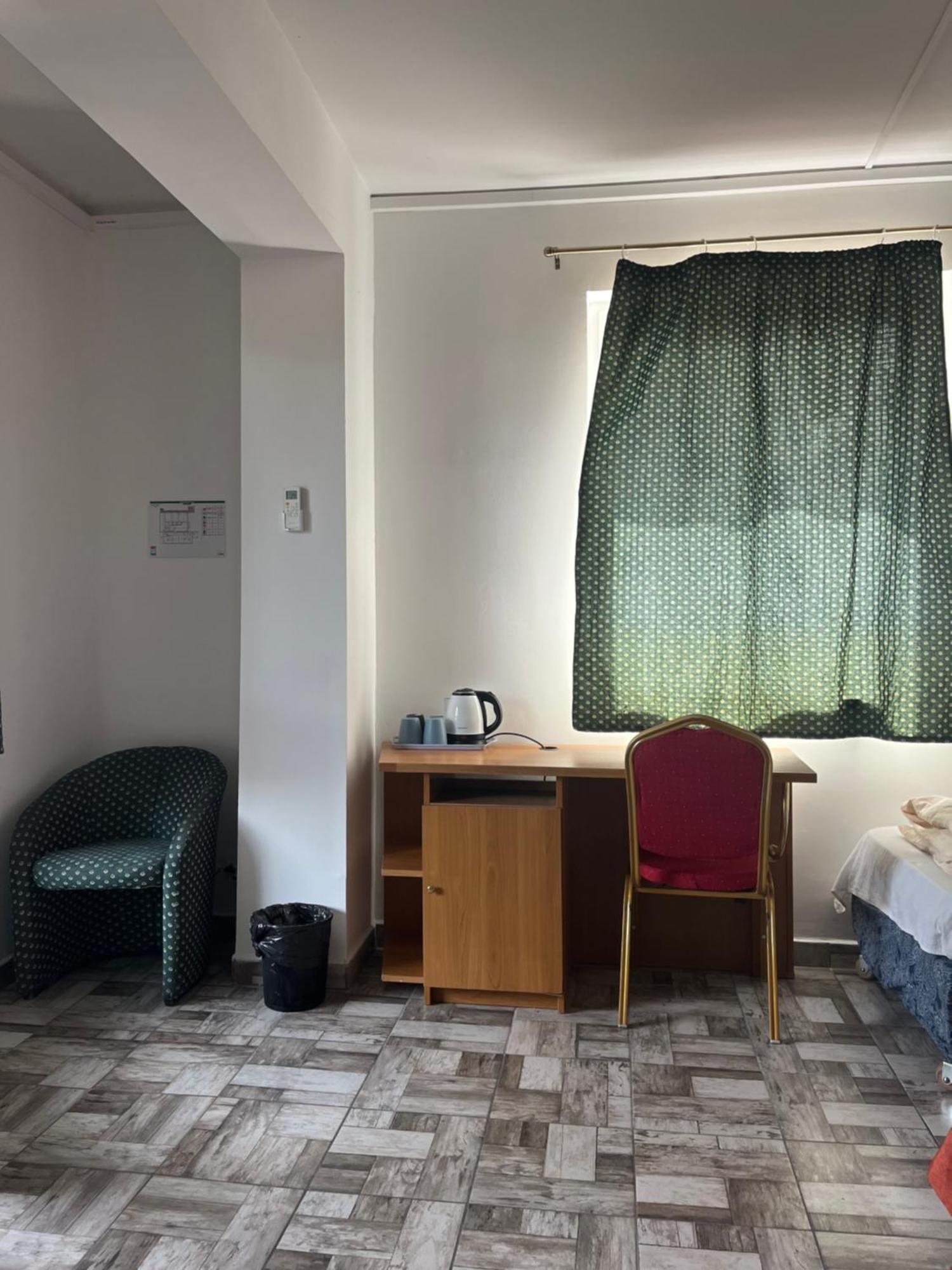 Fenyves Hotel Balatonfenyves Extérieur photo